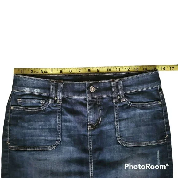 White House Black Market Women's Blue Medium Wash Embrace Life Denim Skirt Sz 2 - Picture 4 of 9